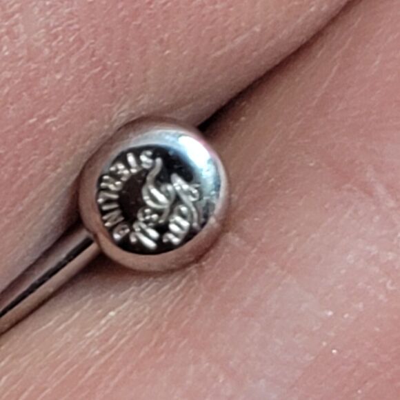 Van Dell Sterling Silver Blue Crystal Screwback Earrings - Picture 3 of 11